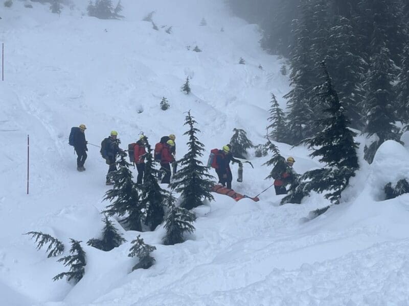 North Shore Rescue works to rescue an injured hiker.